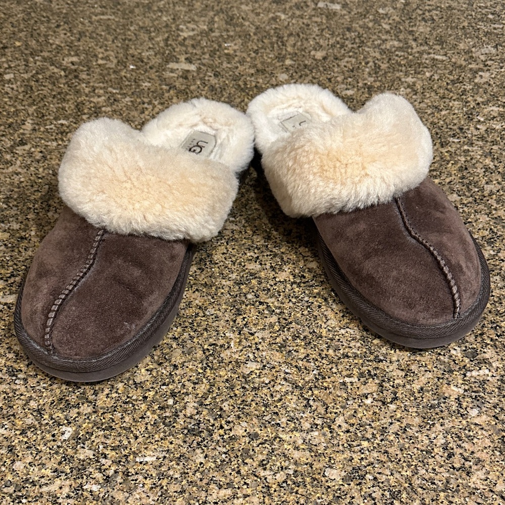 UGG Australia Disquette Slippers  Size 7
